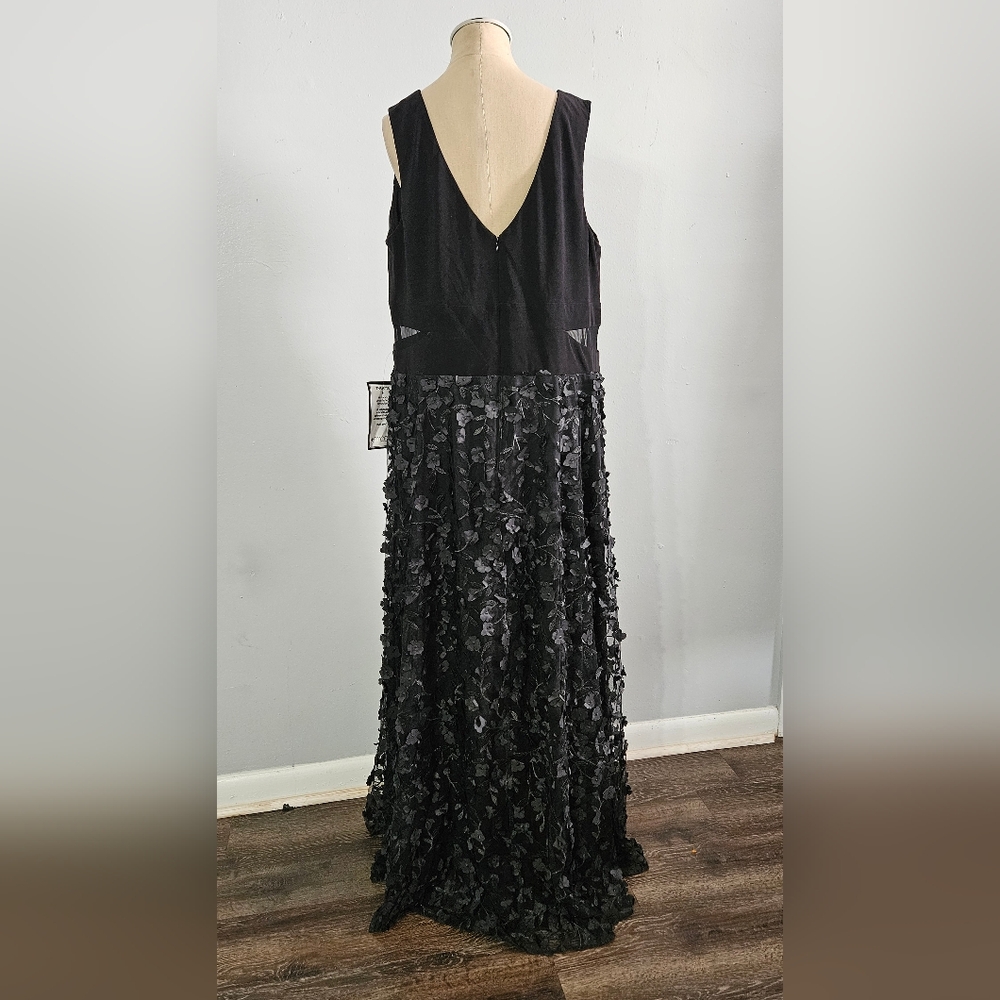 Xscape Women's Plus 3D Flower Skirt Gown In Black - Picture 4 of 9